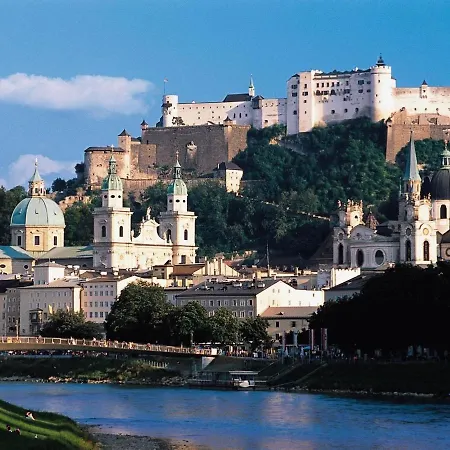 شاليه In By Lift & Slopes سالباخ هينترغليم