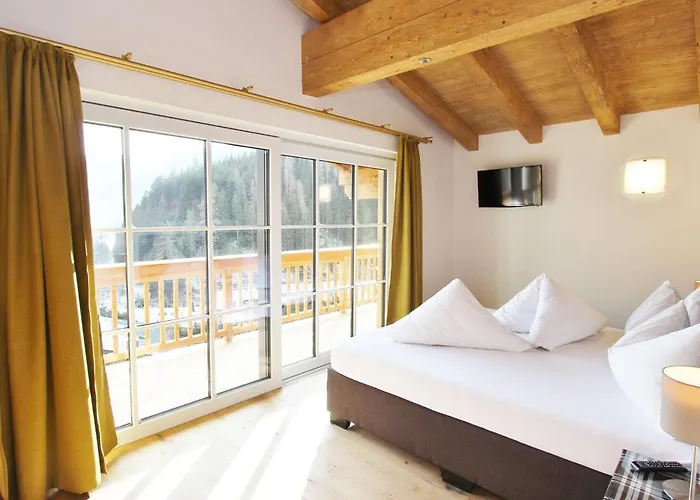 Chalet In By Lift & Slopes *