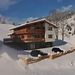 Chalet In By Lift & Slopes