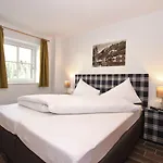 Chalet In By Lift & Slopes