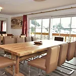 In By Lift & Slopes Chalet *
