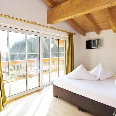 Chalet In By Lift & Slopes *