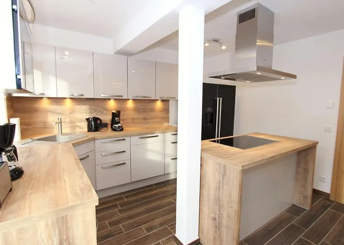 In By Lift & Slopes シャレー ザールバッハ・ヒンターグレム